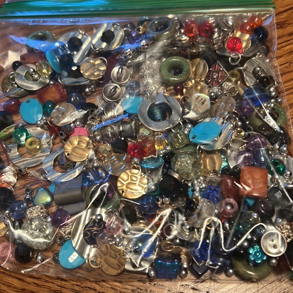 Crafting assorted Jewelry, Parts, ,Repurpose, Recycle, Craft Great Gift maker - Picture 3 of 3